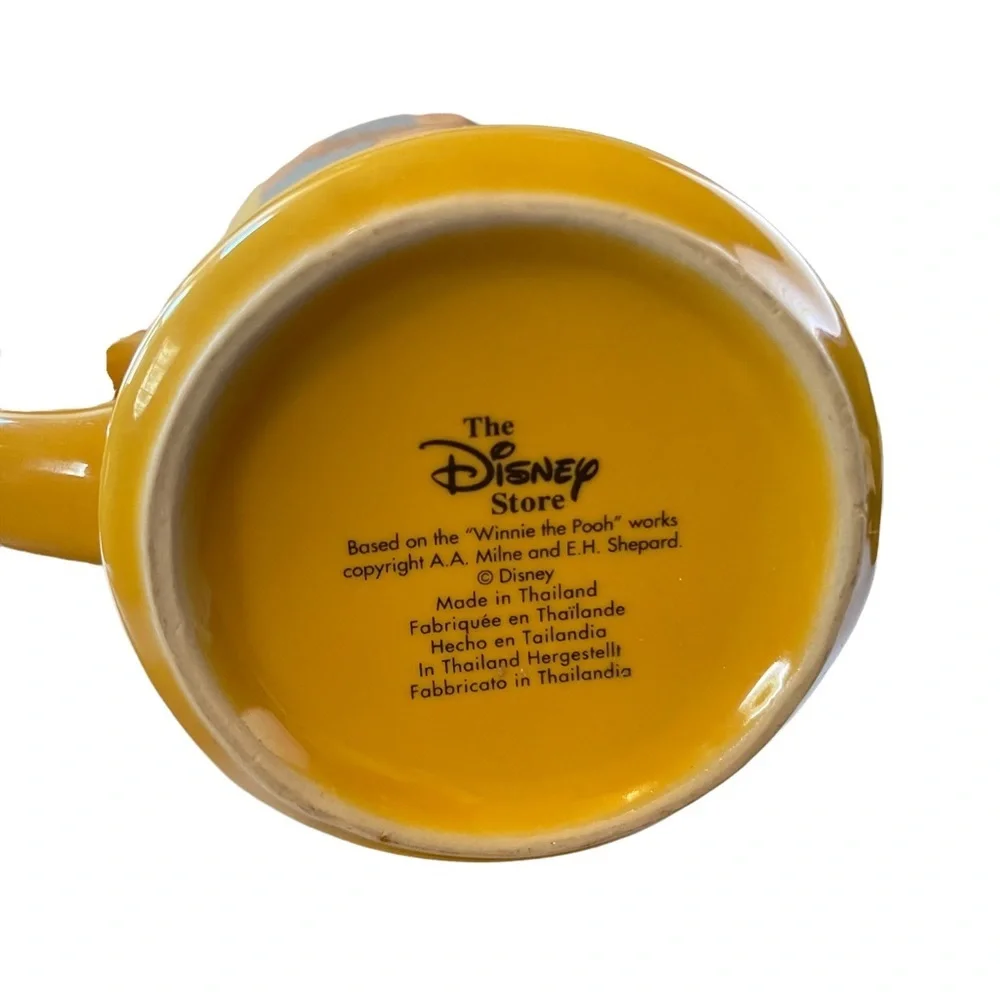 The Disney Store Tigger Mug in Yellow & Orange “Base‎ on Winnie the Pool”